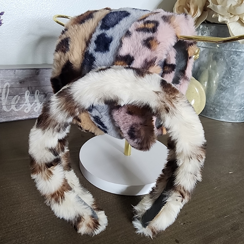 Leopard Print Faux Fur Headbands - Picture 3 of 6